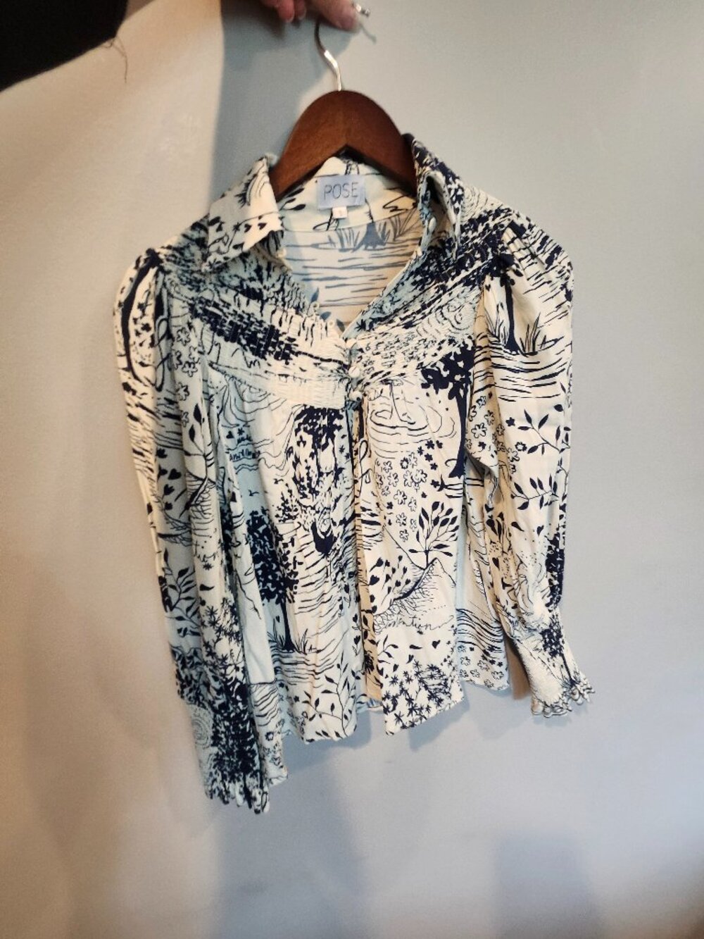 POSE light cream/off white and navy patterned blouse VINTAGE Style